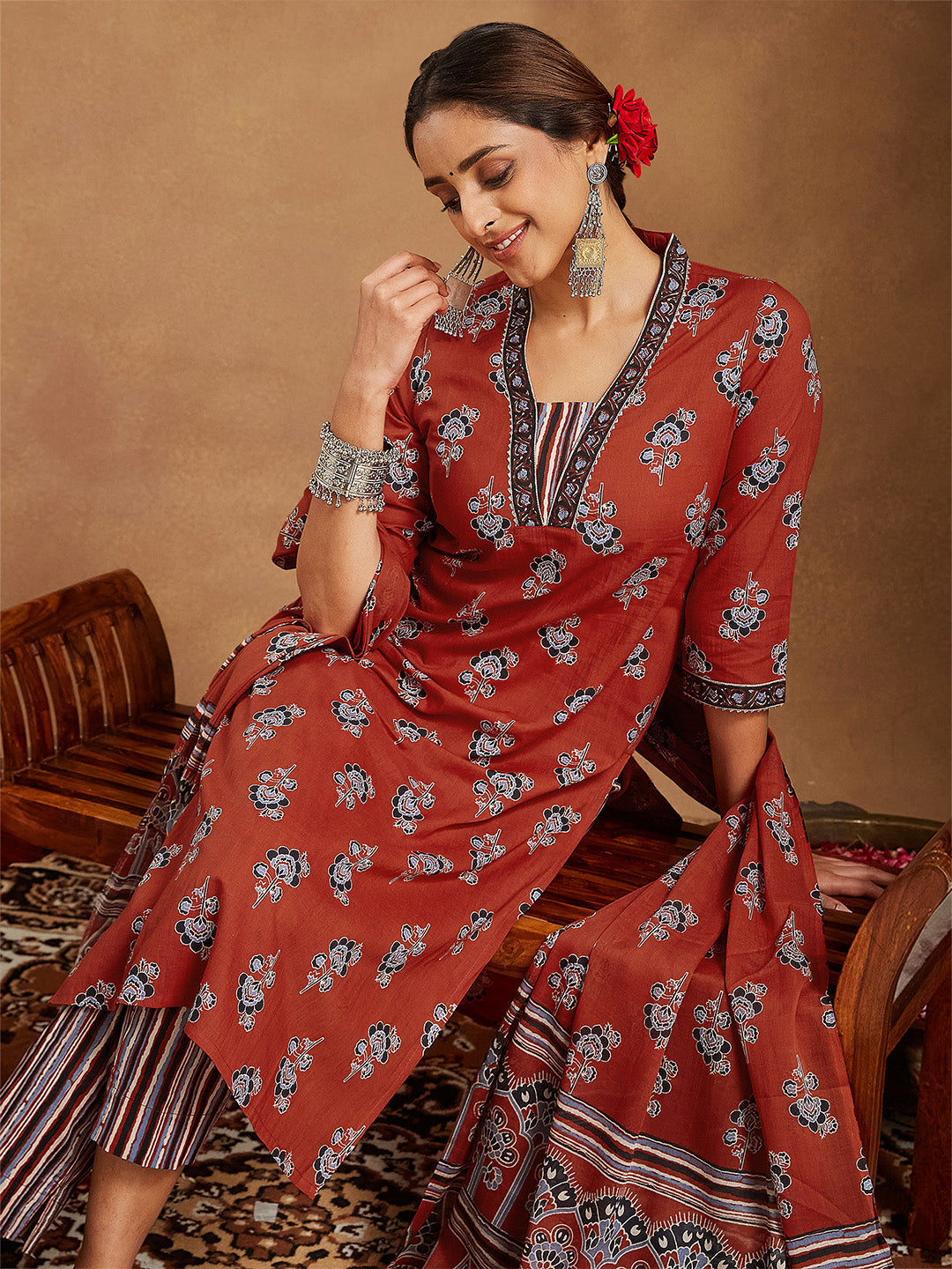 Ninnique Women's Rust Pure Cotton Floral Printed Straight Kurta Set