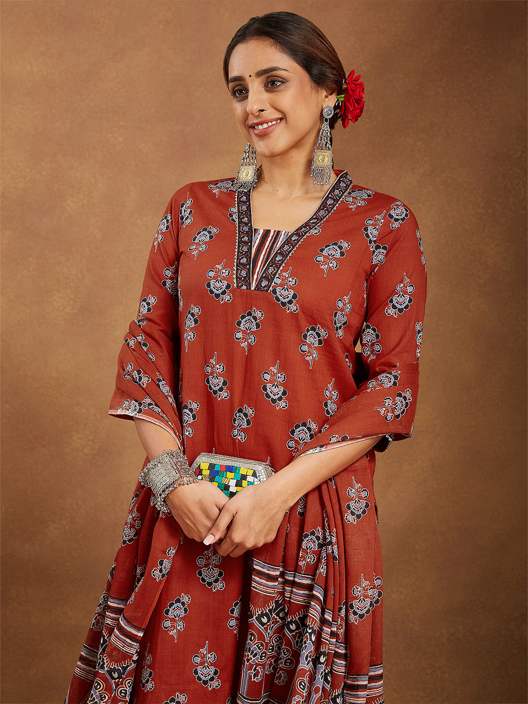 Ninnique Women's Rust Pure Cotton Floral Printed Straight Kurta Set