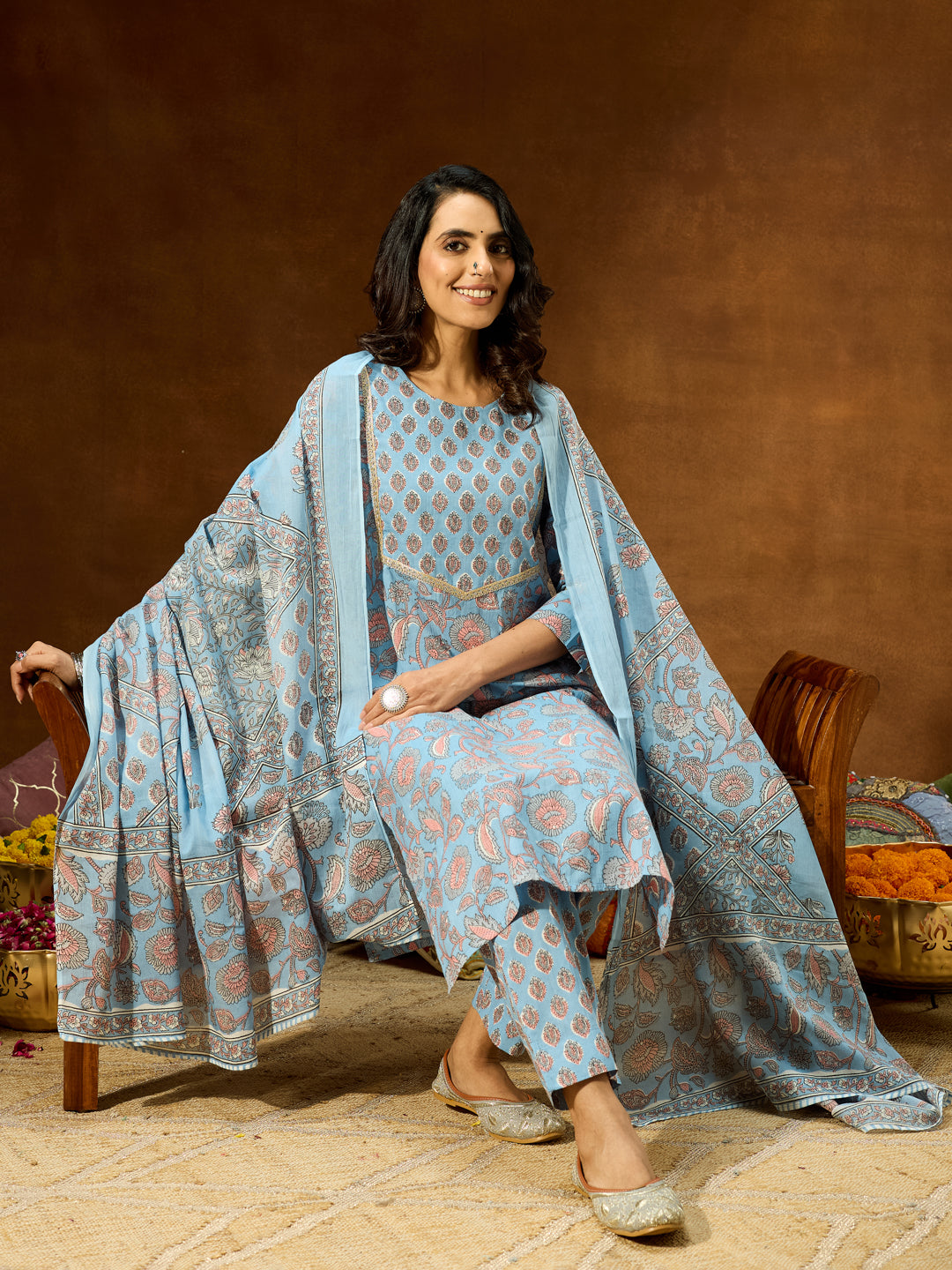 Ninnique Women's Light Blue Pure Cotton Floral Printed Straight Kurta Set