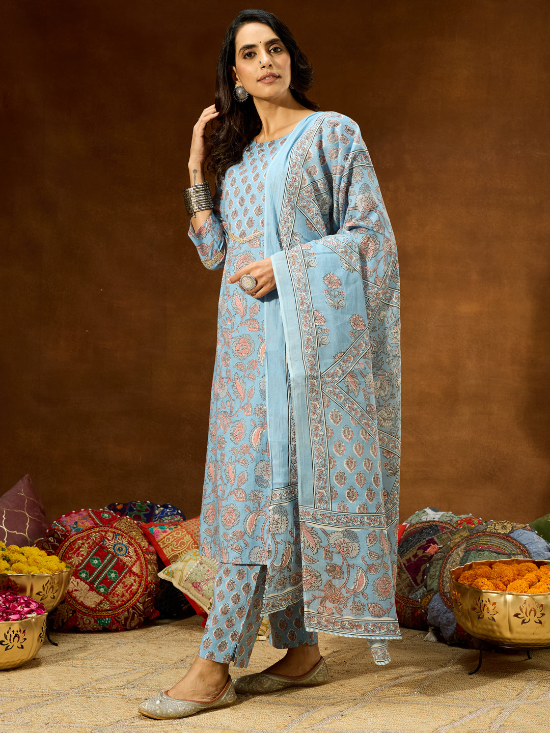 Ninnique Women's Light Blue Pure Cotton Floral Printed Straight Kurta Set