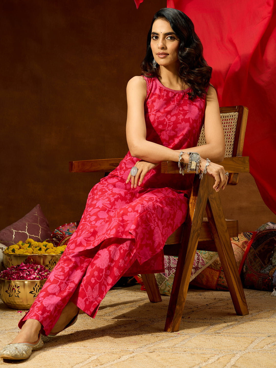 Ninnique Women's Pink Pure Cotton Floral Printed Straight Kurta Set