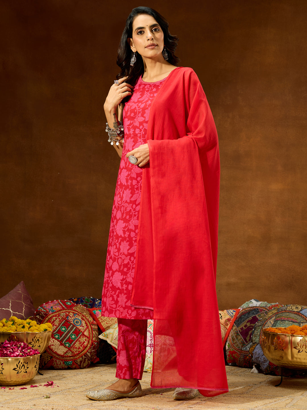 Ninnique Women's Pink Pure Cotton Floral Printed Straight Kurta Set