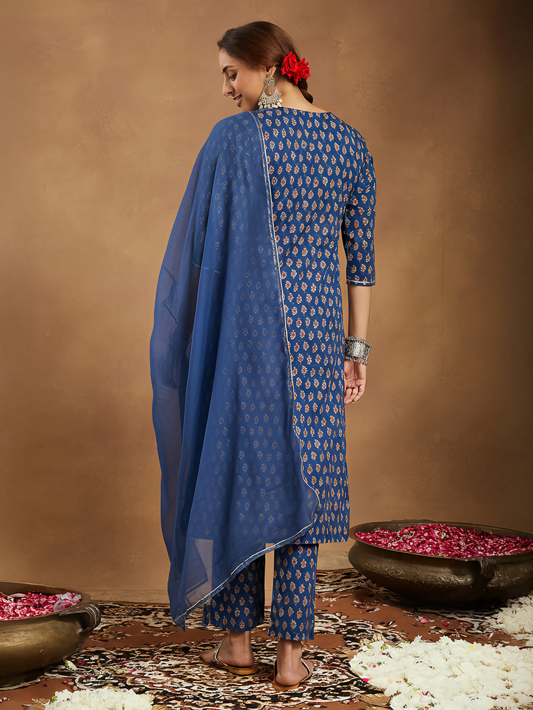 Ninnique Women's Blue Pure Cotton Ethnic Motifs Printed Straight Kurta Set