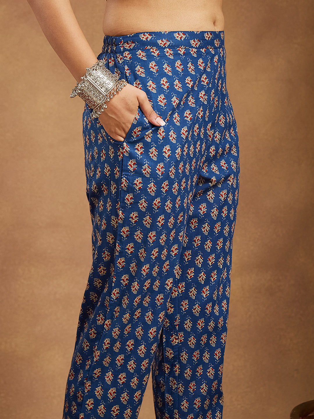 Ninnique Women's Blue Pure Cotton Ethnic Motifs Printed Straight Kurta Set