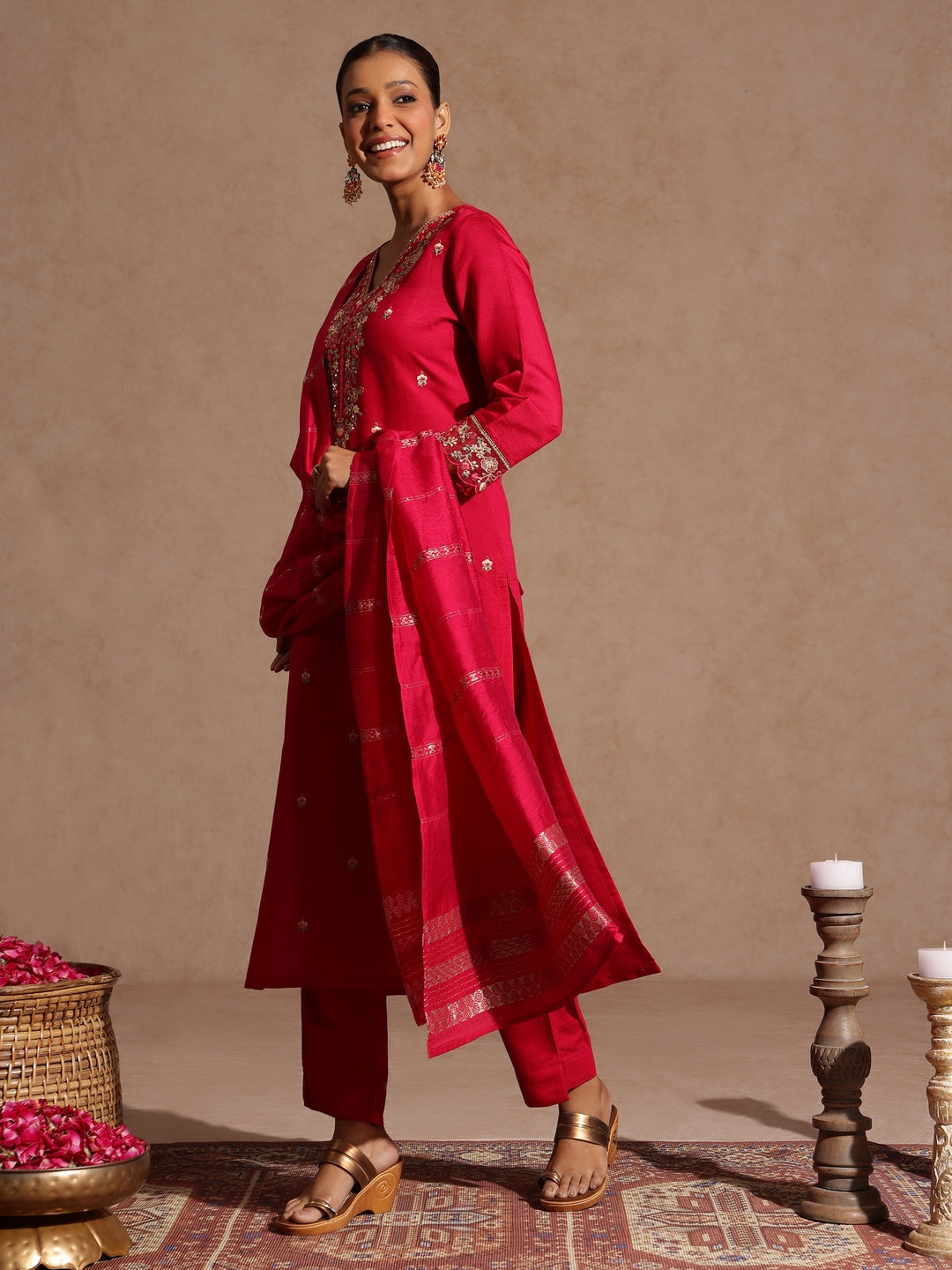 Ninnique Women's Pink Silk Blend Embroidered Straight Kurta Set