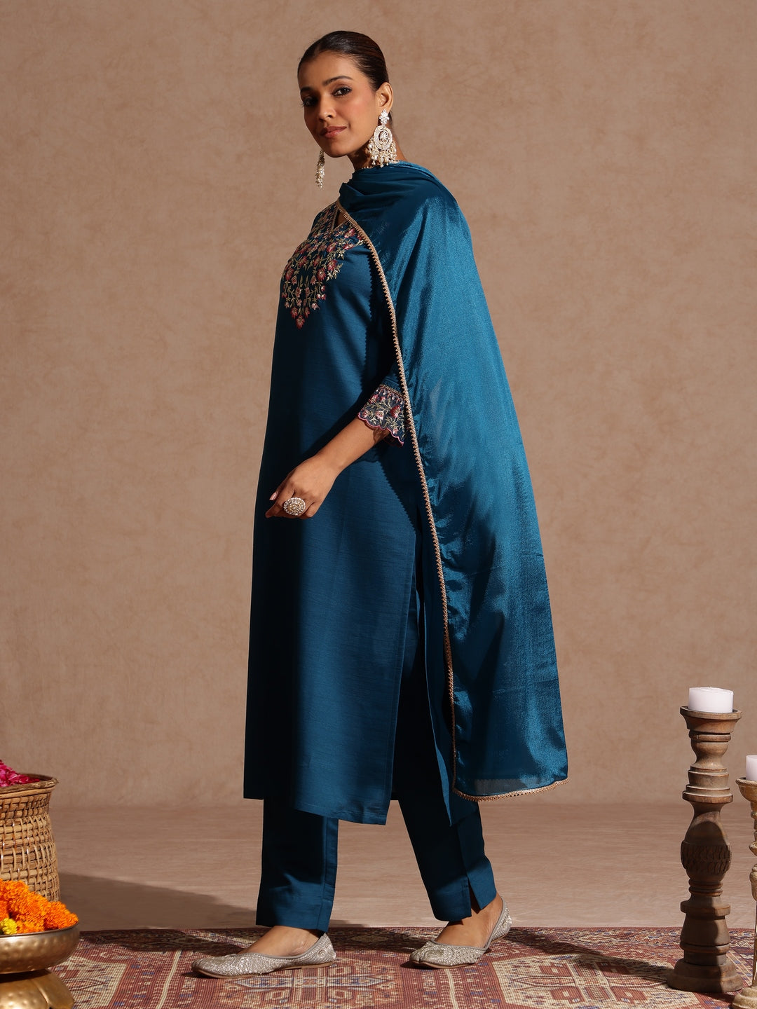 Ninnique Women's Teal Blue Silk Blend Yoke Embroidered Straight Kurta Set