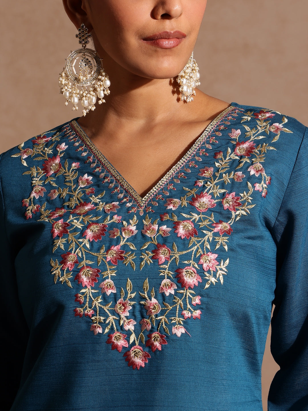 Ninnique Women's Teal Blue Silk Blend Yoke Embroidered Straight Kurta Set