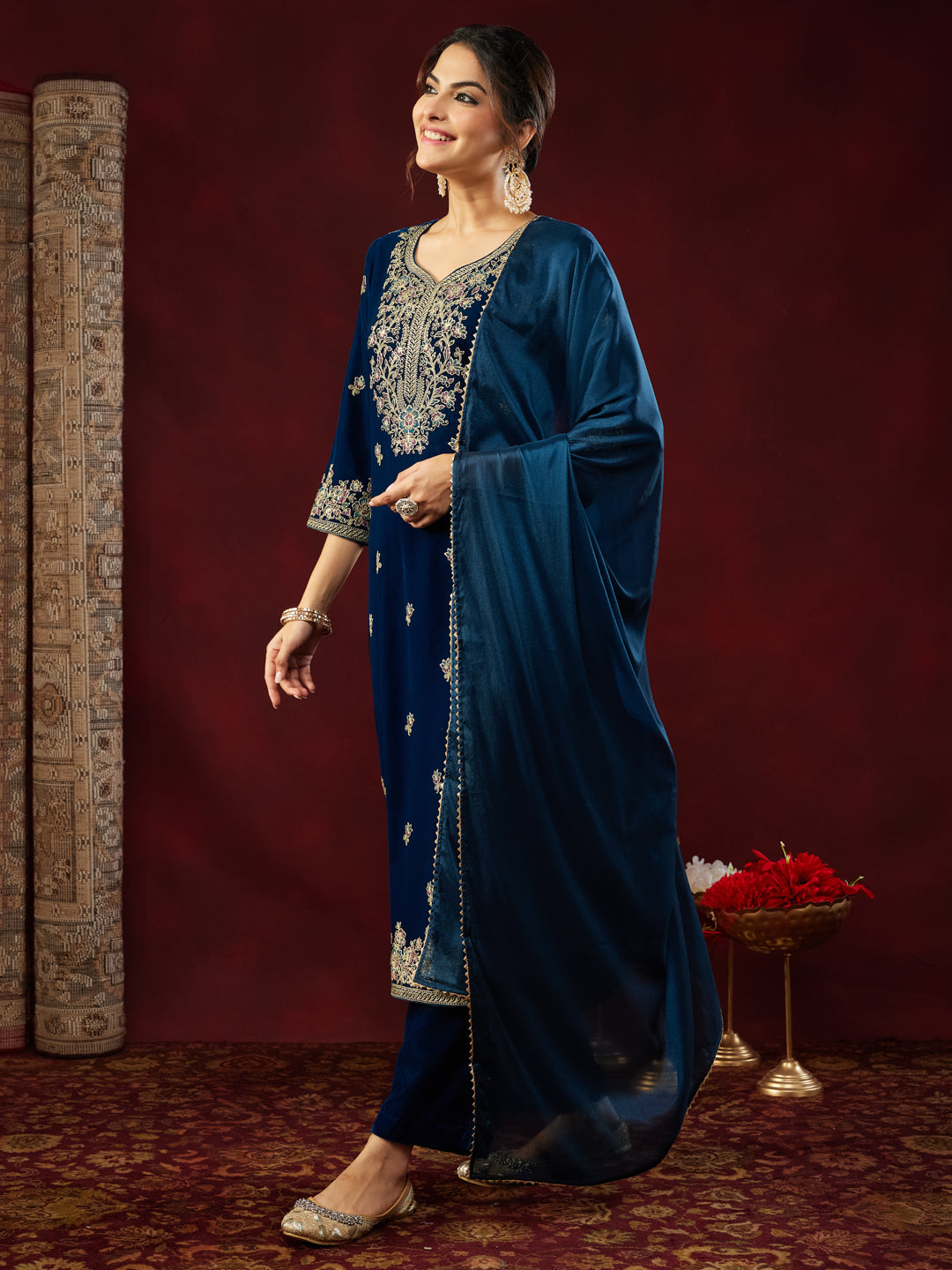 Ninnique Women's Teal Blue Velvet Embellished Gold Printed Straight Kurta Set