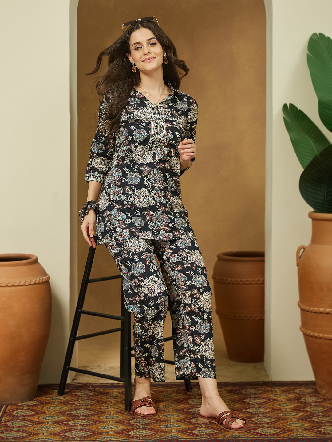 Ninnique Women's Black Pure Cotton Floral Printed Straight Co-ord Set