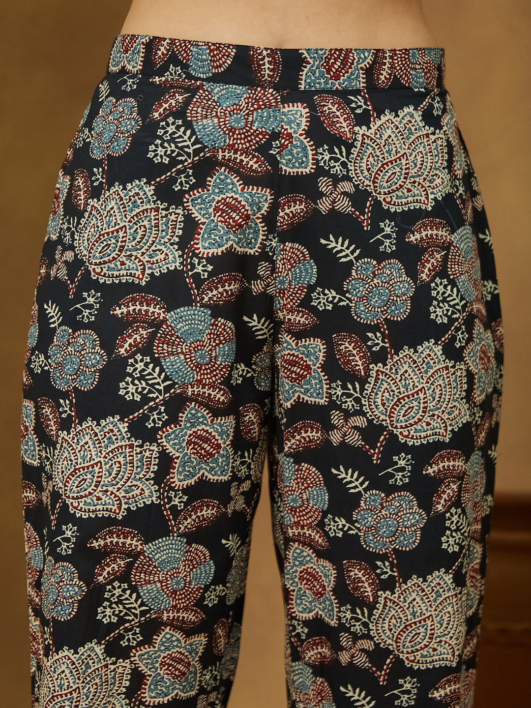 Ninnique Women's Black Pure Cotton Floral Printed Straight Co-ord Set
