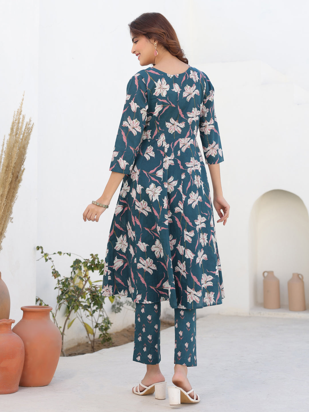 Ninnique Women's Teal Blue Pure Cotton Floral Printted A line Kurta Pant Set