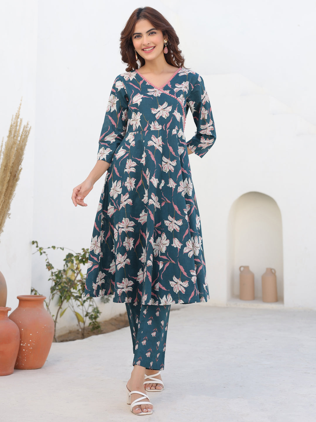 Ninnique Women's Teal Blue Pure Cotton Floral Printted A line Kurta Pant Set