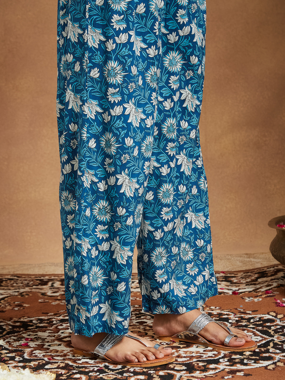 Ninnique Women's Blue Pure Cotton Floral Printed A-line Kurta Set