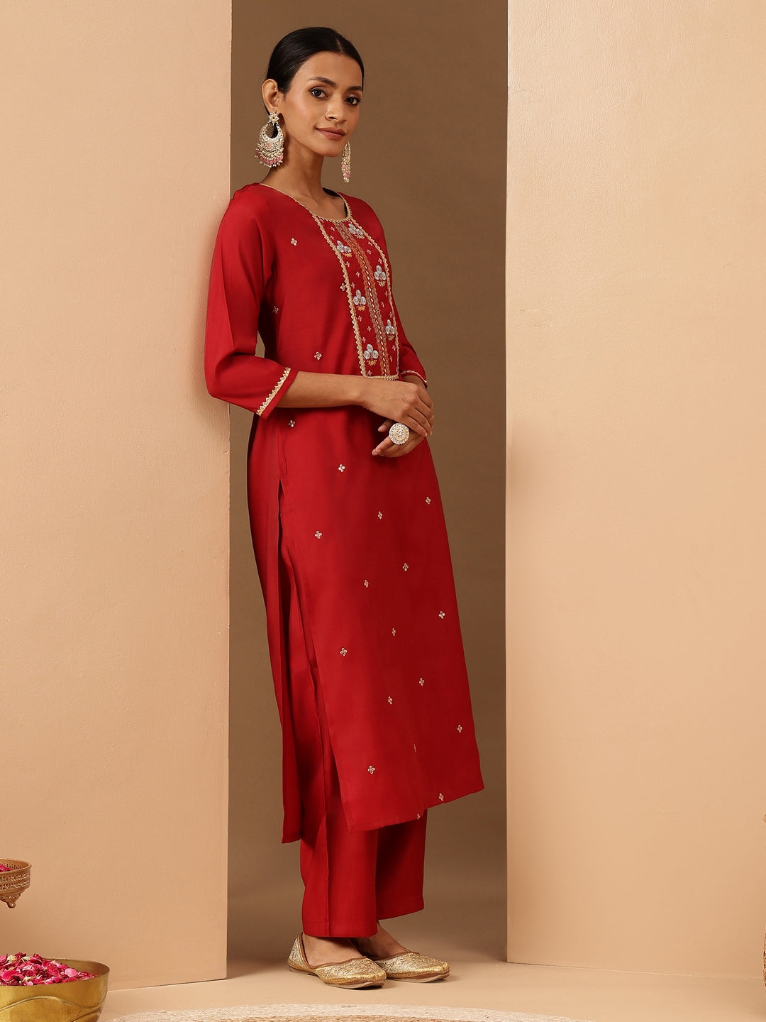 Ninnique Women's Red Chanderi Silk Zari Embroidered Straight Kurta Pant Set