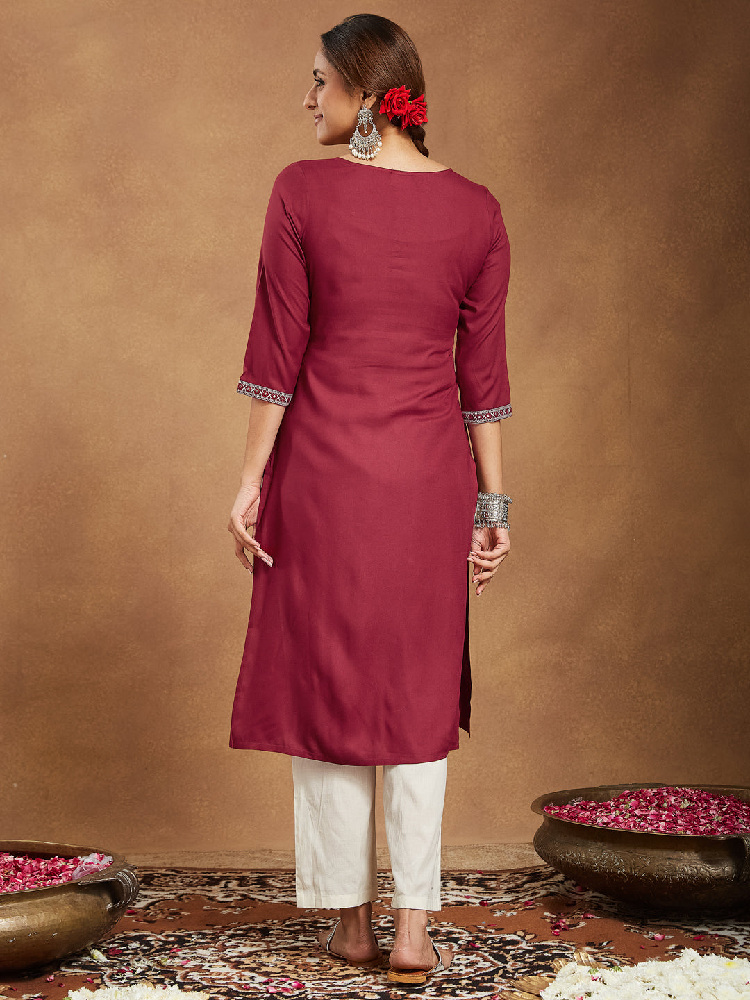 Ninnique Women's Maroon Rayon Embroidered Straight Kurta