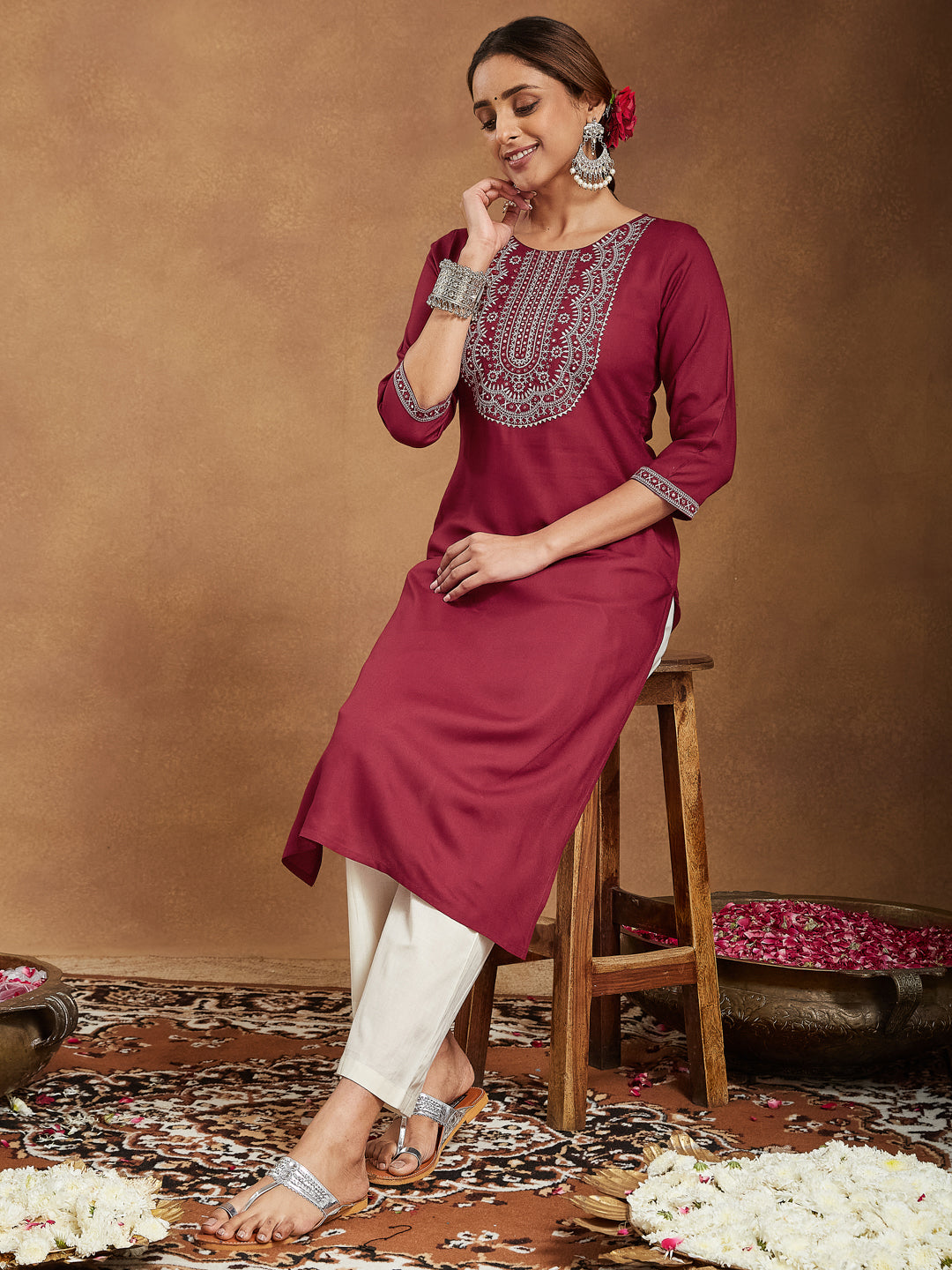 Ninnique Women's Maroon Rayon Embroidered Straight Kurta