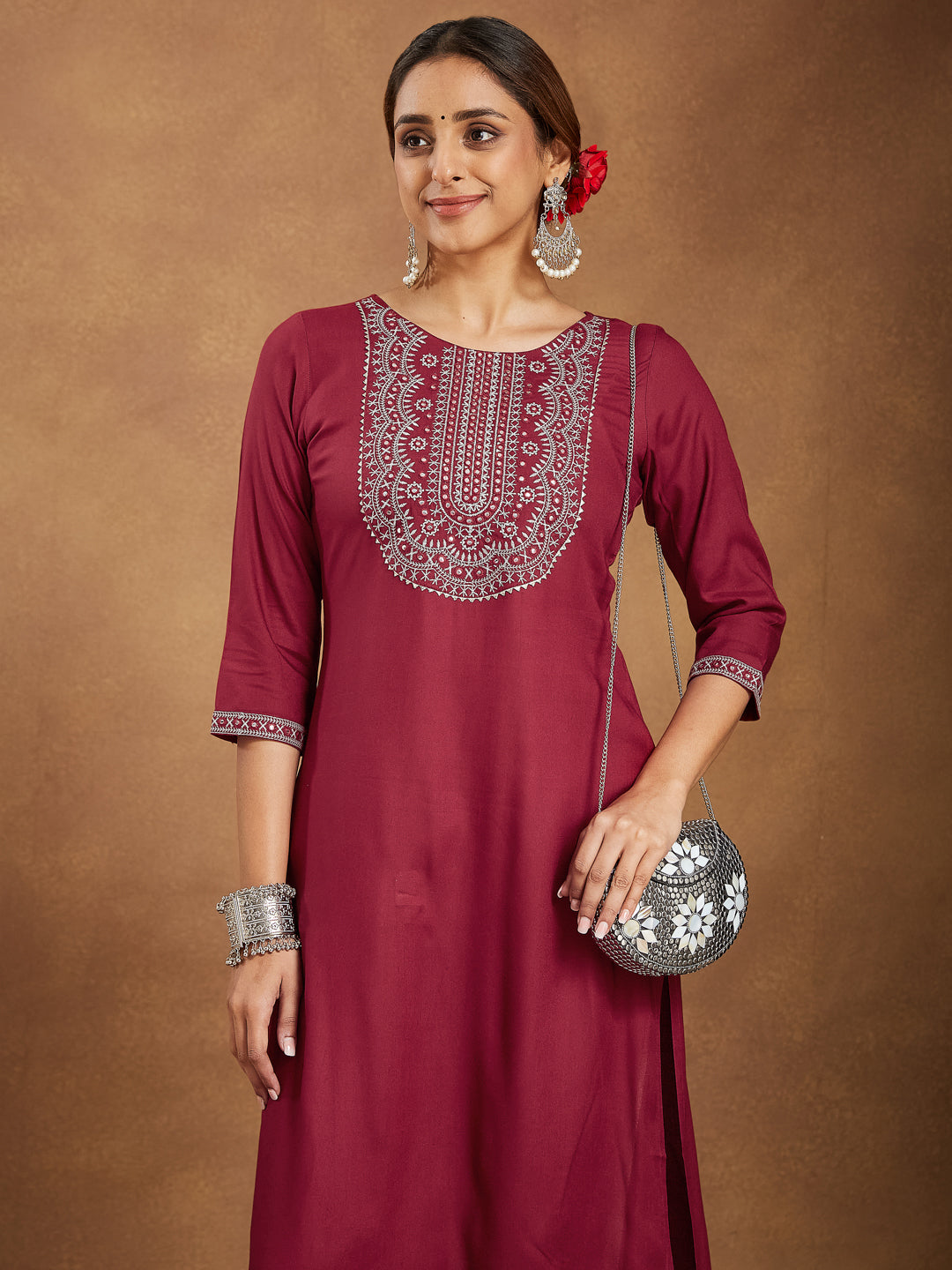 Ninnique Women's Maroon Rayon Embroidered Straight Kurta