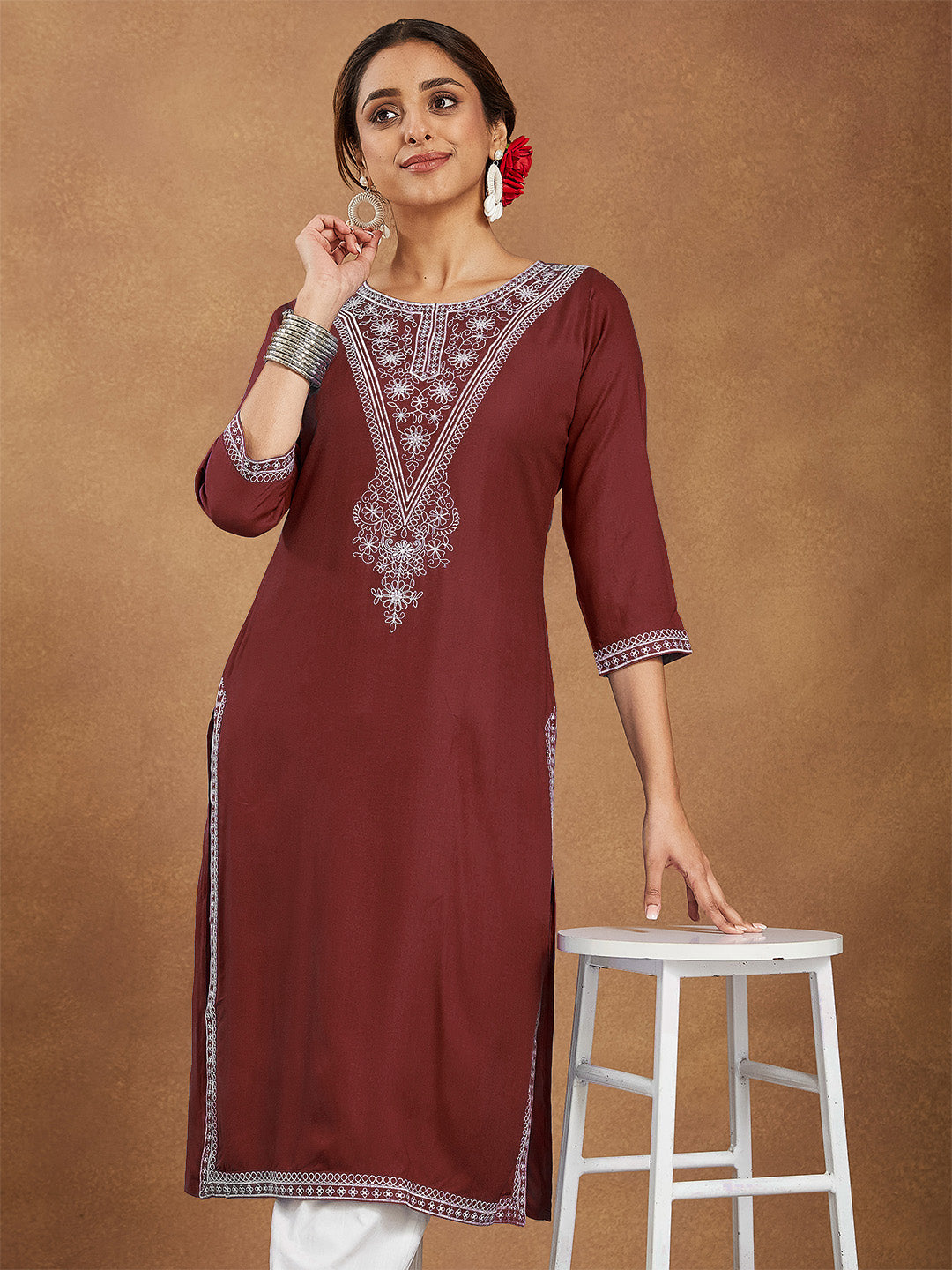 Ninnique Women's Maroon Rayon Embroidered Straight Kurta