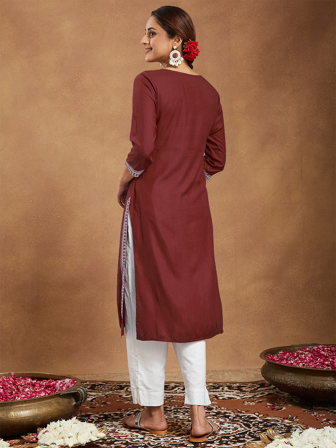 Ninnique Women's Maroon Rayon Embroidered Straight Kurta