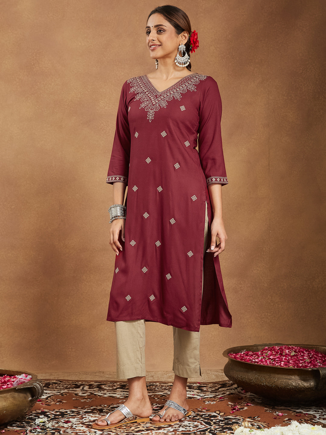 Ninnique Women's Maroon Rayon Embroidered Straight Kurta