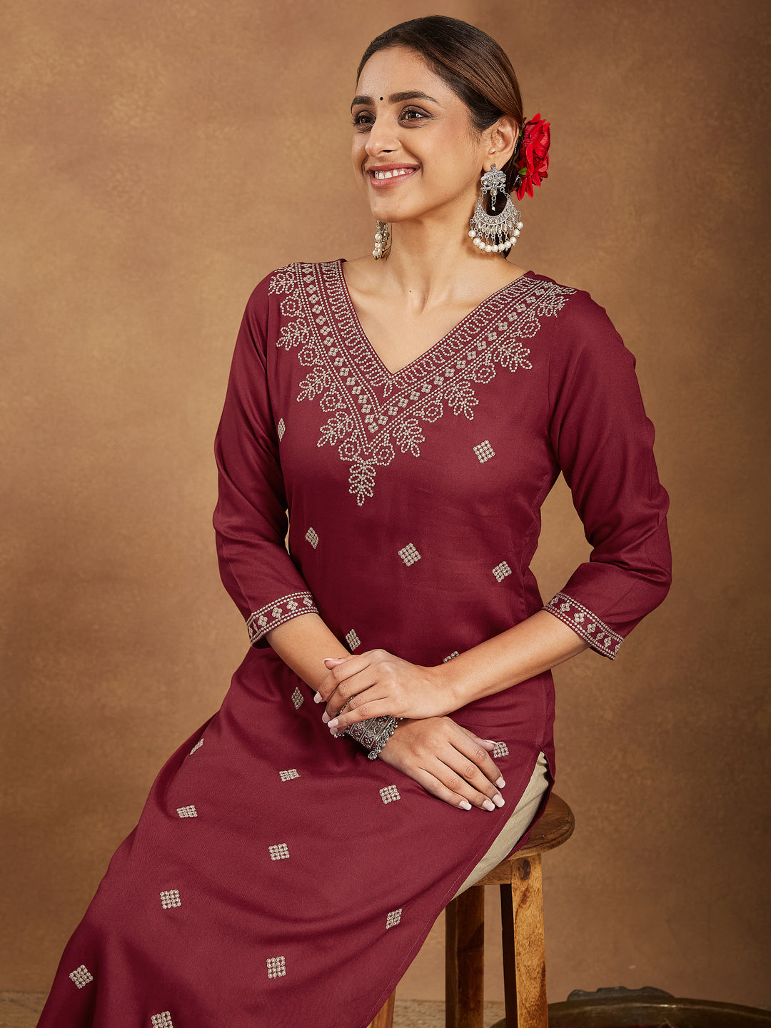 Ninnique Women's Maroon Rayon Embroidered Straight Kurta
