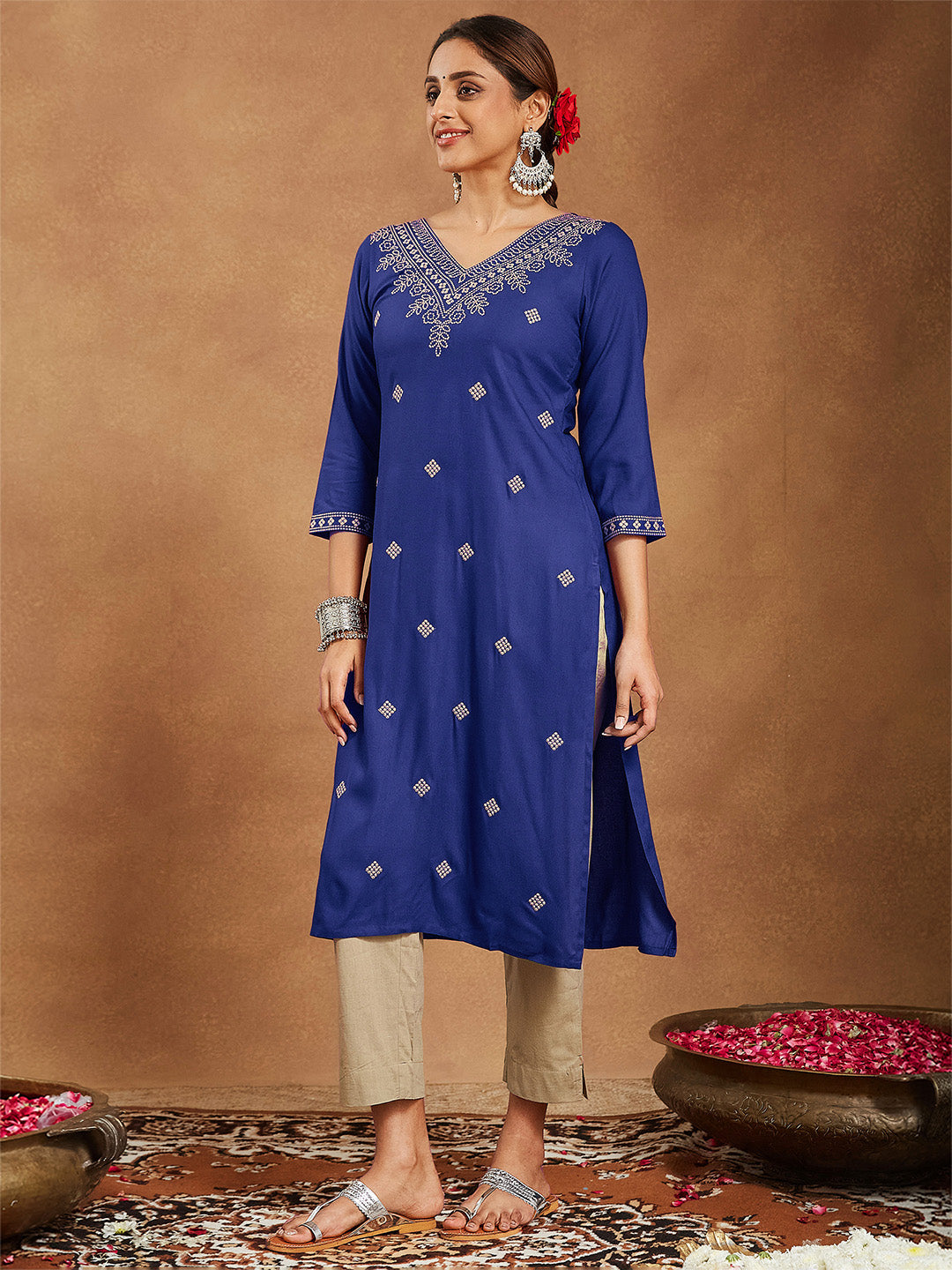 Ninnique Women's Navy Blue Rayon Embroidered Straight Kurta