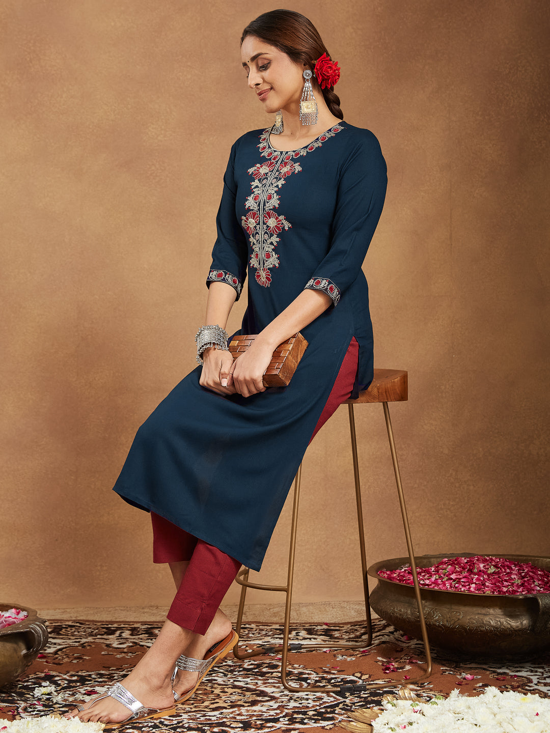 Ninnique Women's Navy Blue Rayon Embroidered Straight Kurta