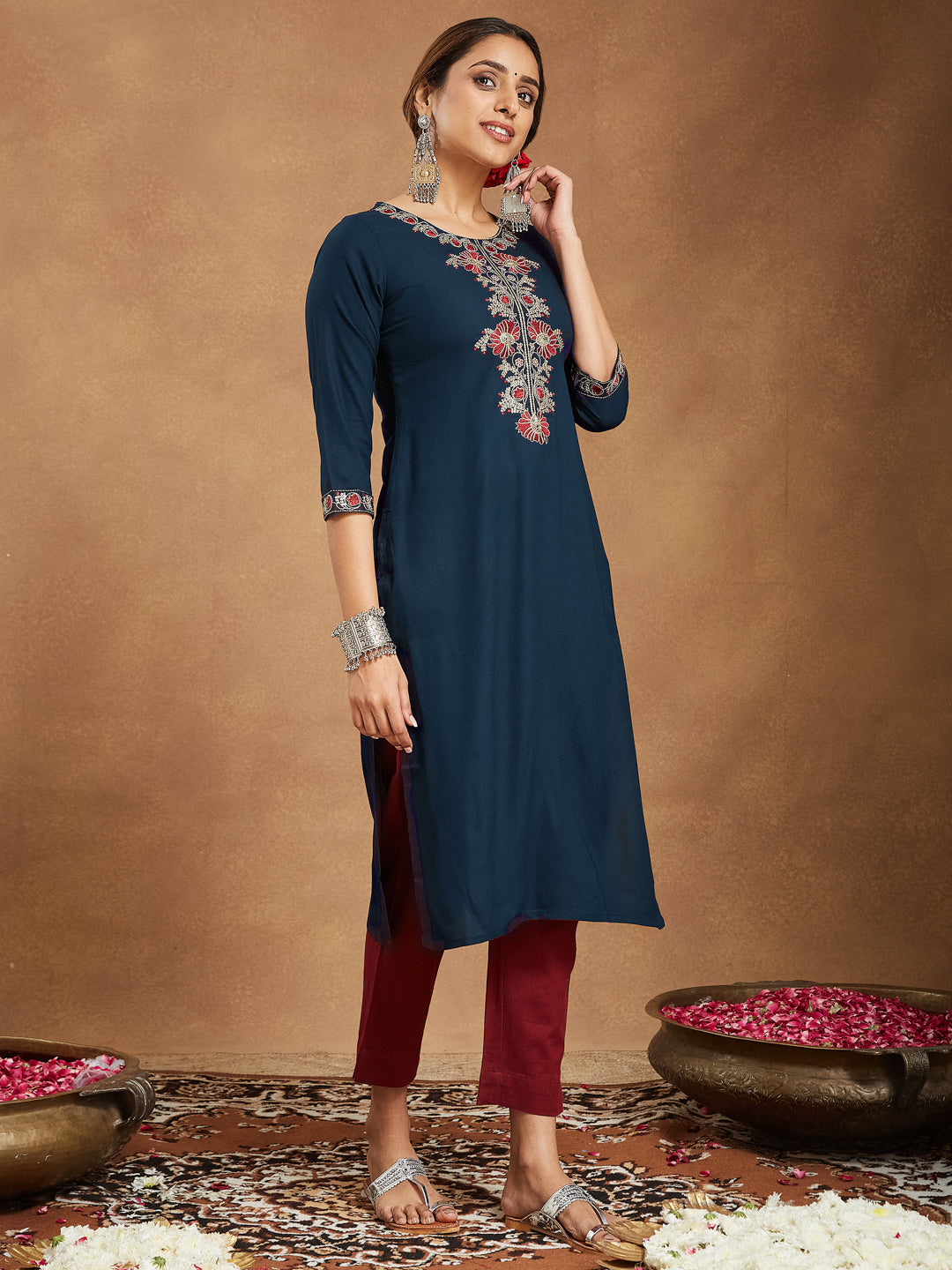 Ninnique Women's Navy Blue Rayon Embroidered Straight Kurta