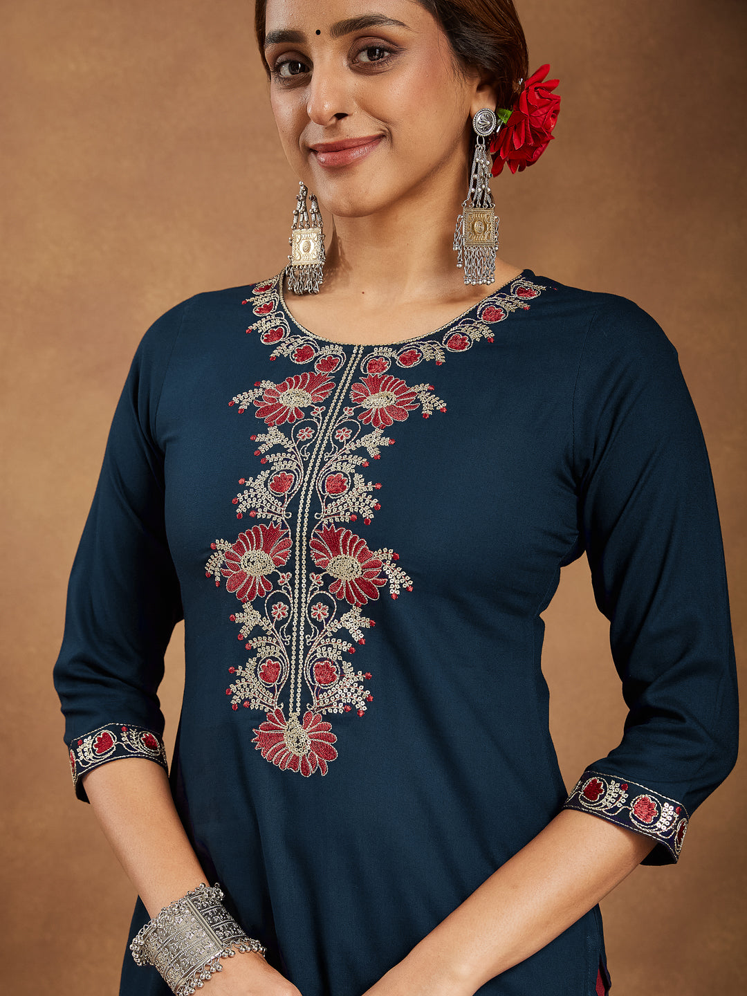 Ninnique Women's Navy Blue Rayon Embroidered Straight Kurta