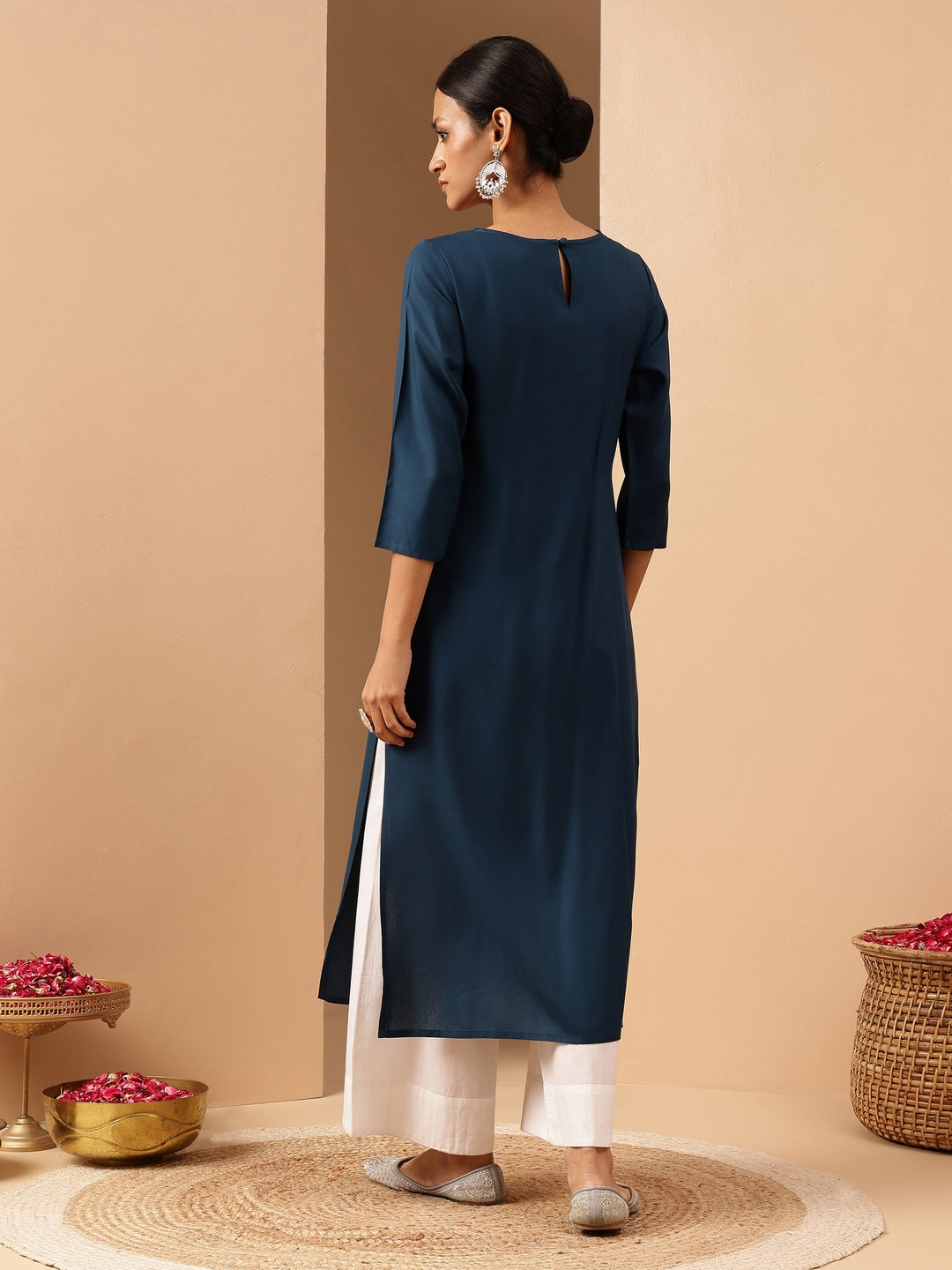 Ninnique Women's Teal Blue Rayon Yoke Embroidered Straight Kurta