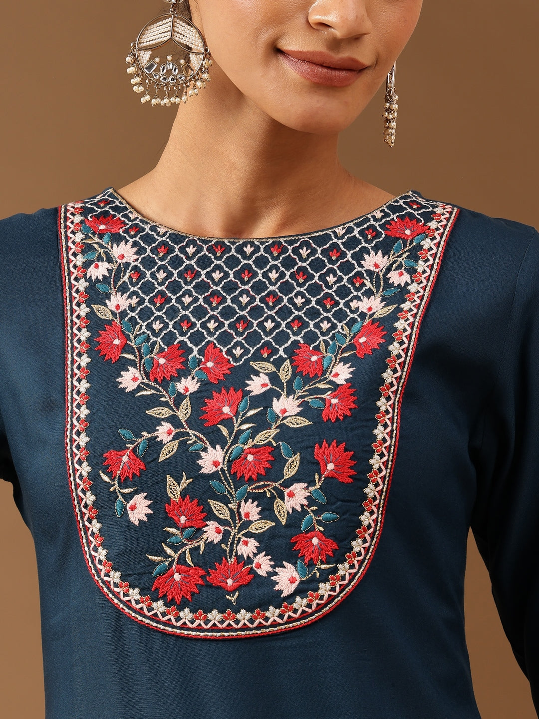 Ninnique Women's Teal Blue Rayon Yoke Embroidered Straight Kurta