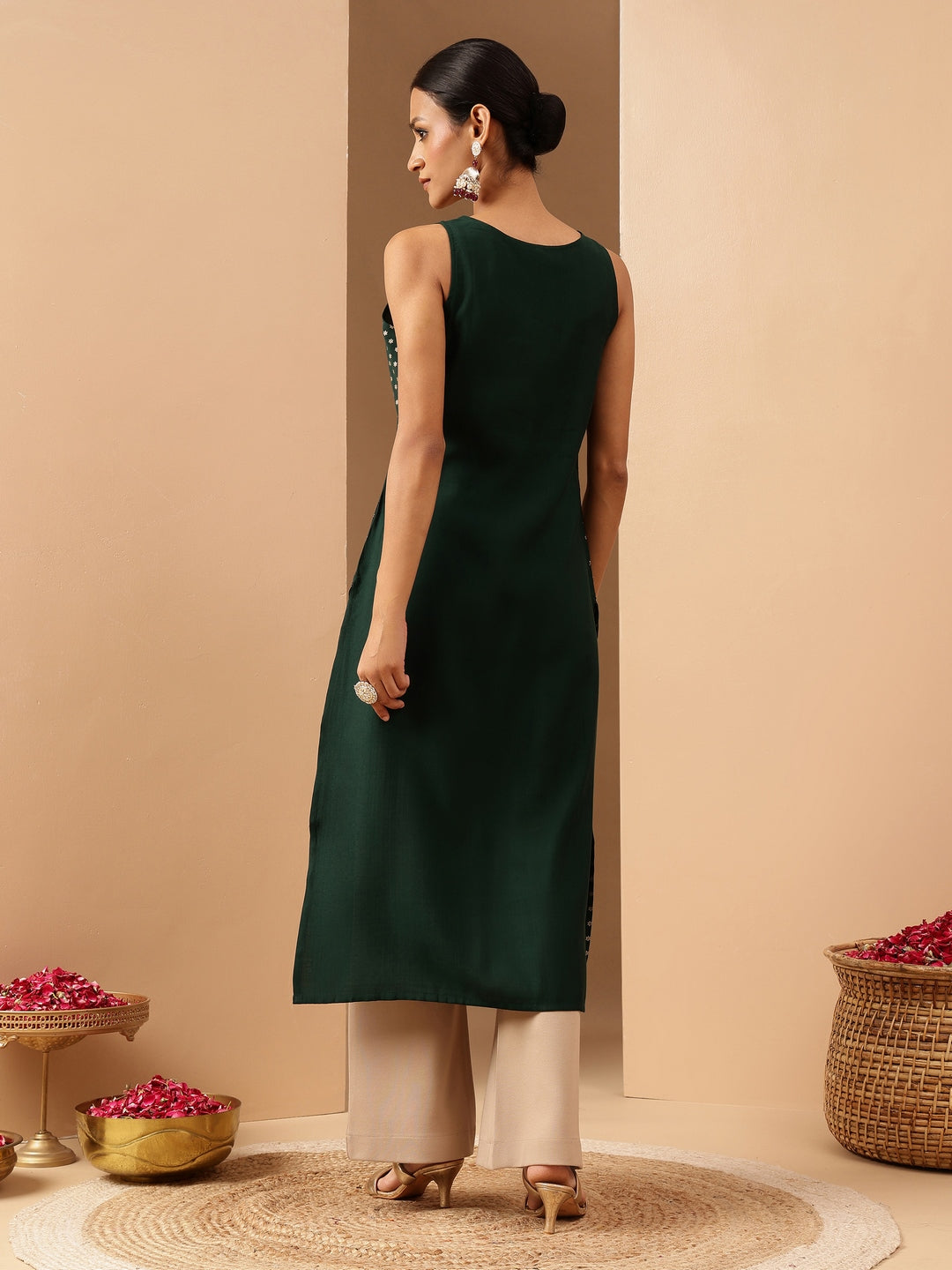 Ninnique Women's Dark Green Silk Blend Zari Yoke Embroidered Gold Printed Straight Kurta