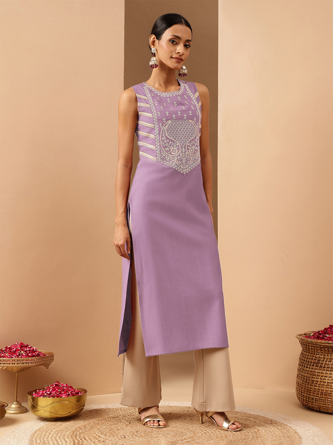 Ninnique Women's Lavender Silk Blend Zari Embroidered Straight Kurta