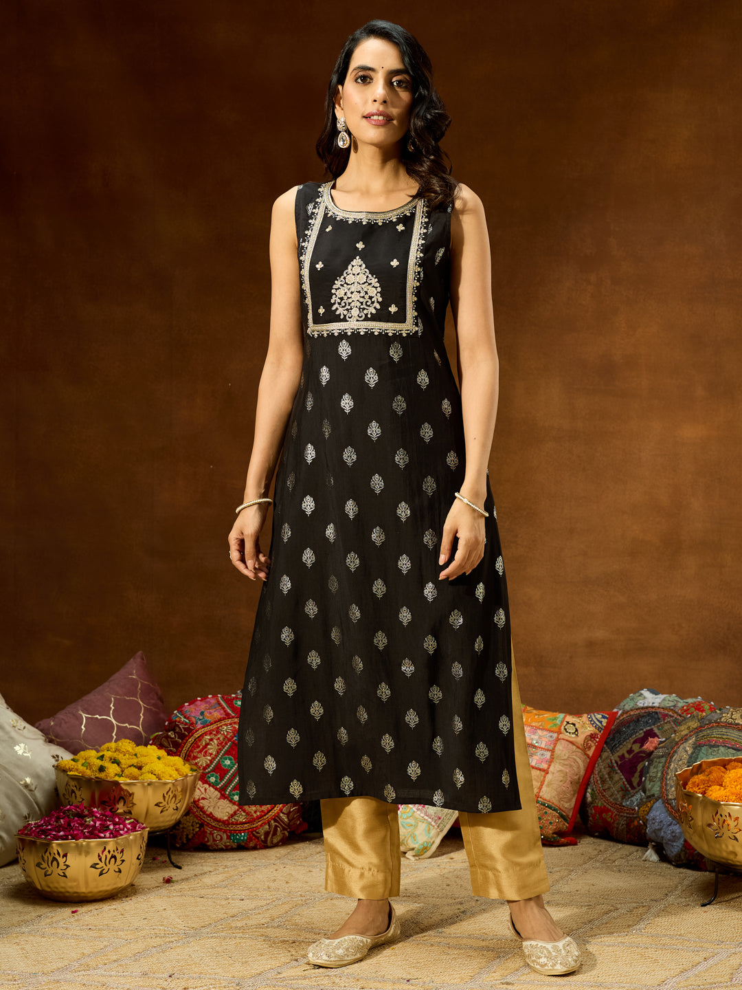 Ninnique Women's Black Chanderi Yoke Embroidered Straight Kurta