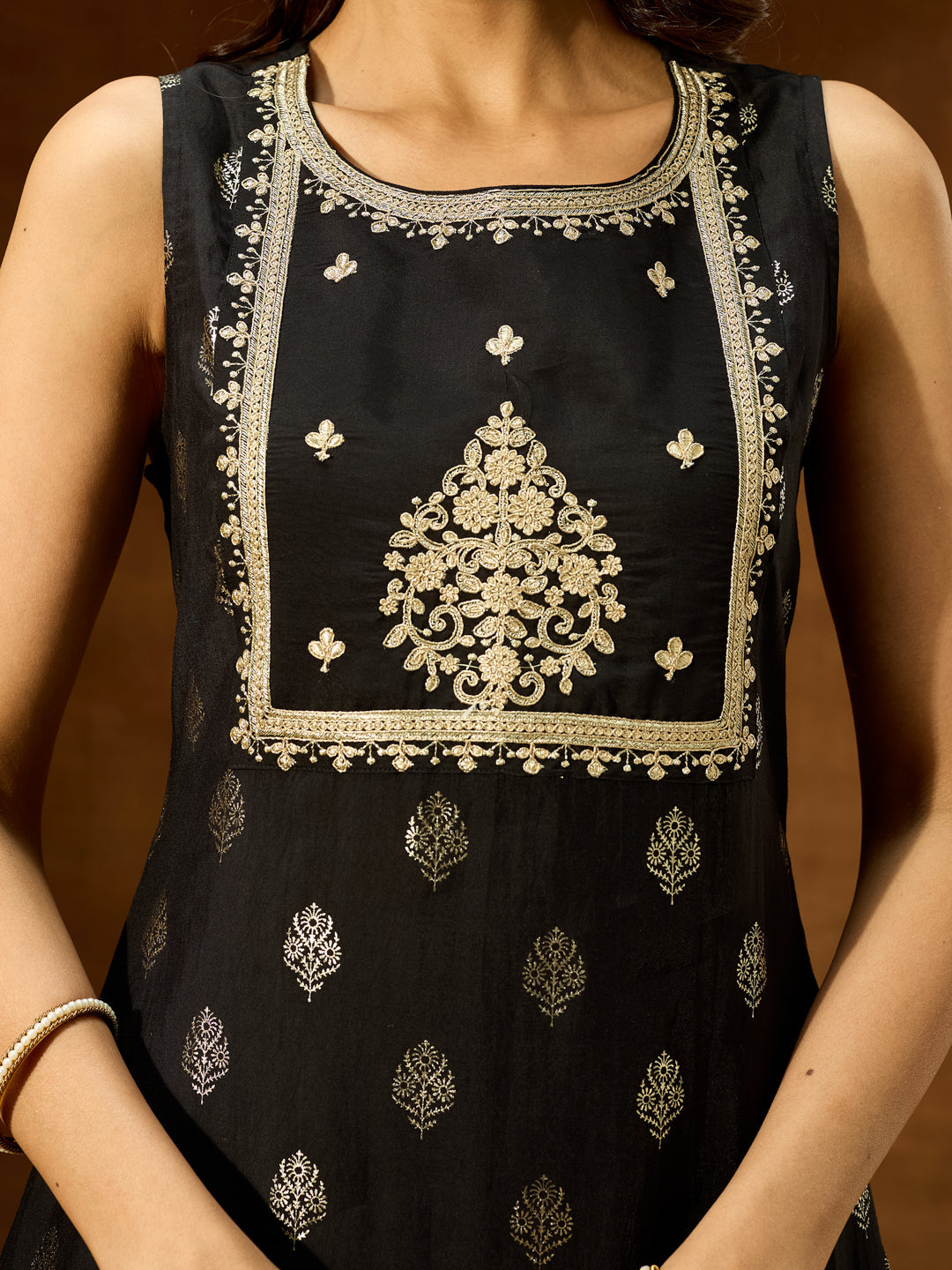 Ninnique Women's Black Chanderi Yoke Embroidered Straight Kurta
