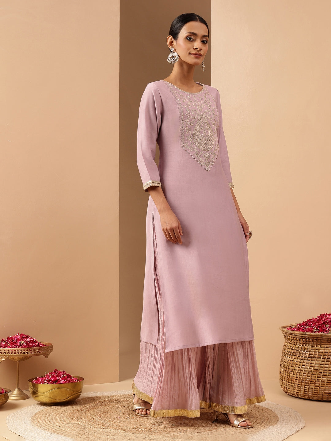 Ninnique Women's Lavender Silk Blend Yoke Embroidered Straight Kurta