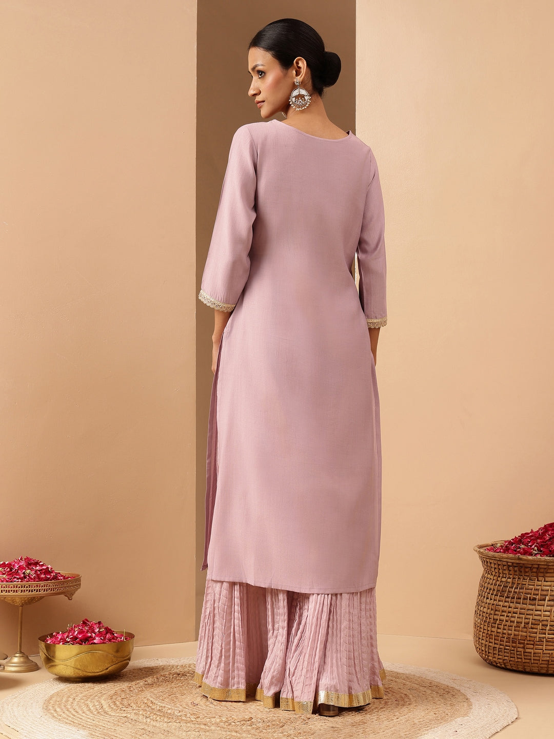Ninnique Women's Lavender Silk Blend Yoke Embroidered Straight Kurta