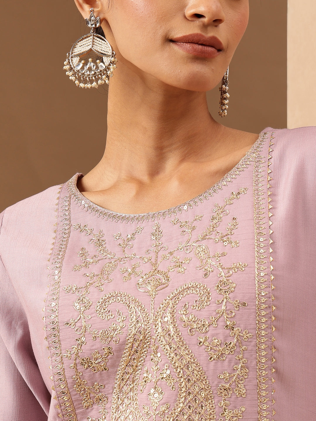 Ninnique Women's Lavender Silk Blend Yoke Embroidered Straight Kurta