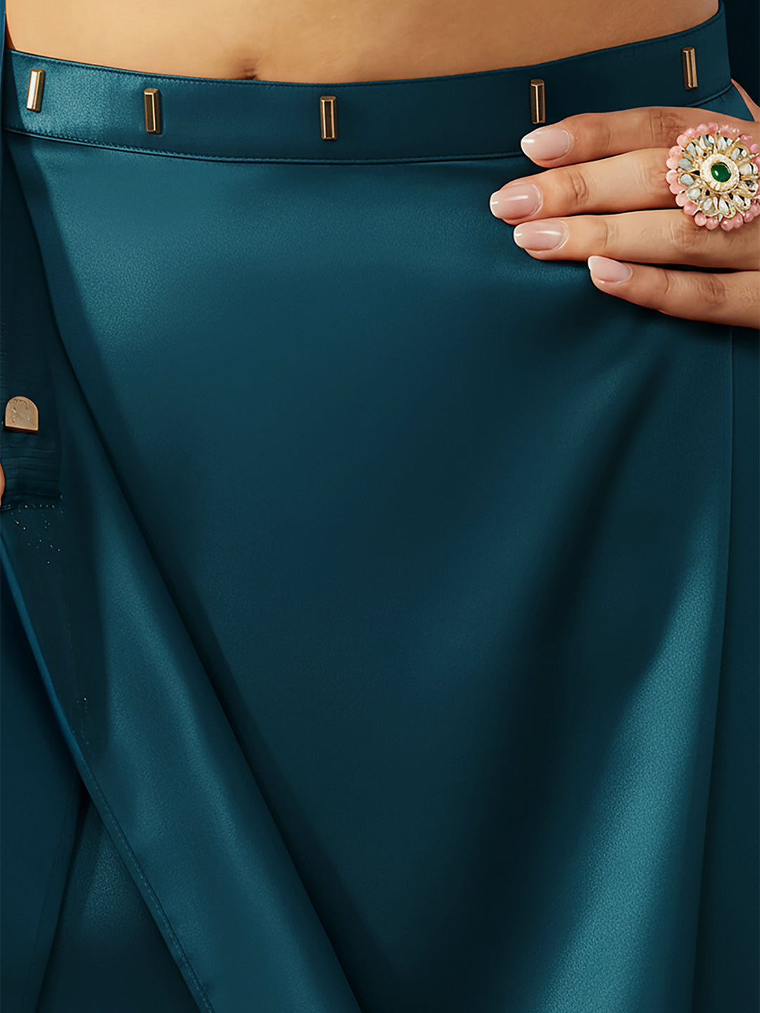 Ninnique Women's Turquoise Satin Ready To Wear Soild Saree with Unstitched Blouse