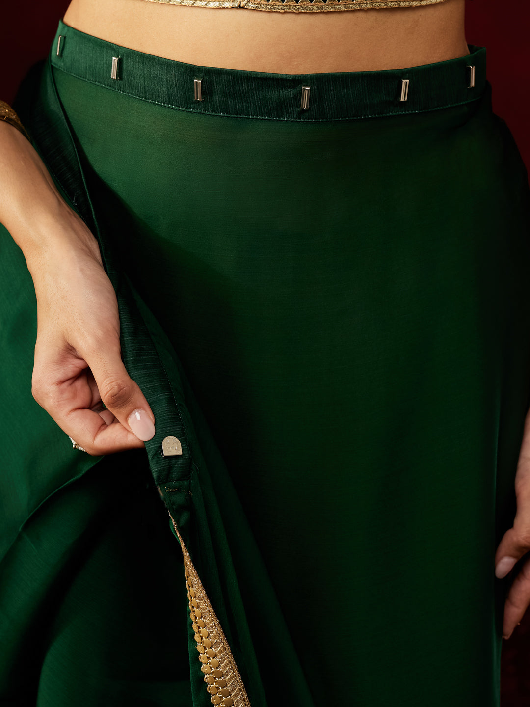 Ninnique Women's Dark Green Silk Blend Ready To Wear Embellished Saree with Unstitched Blouse