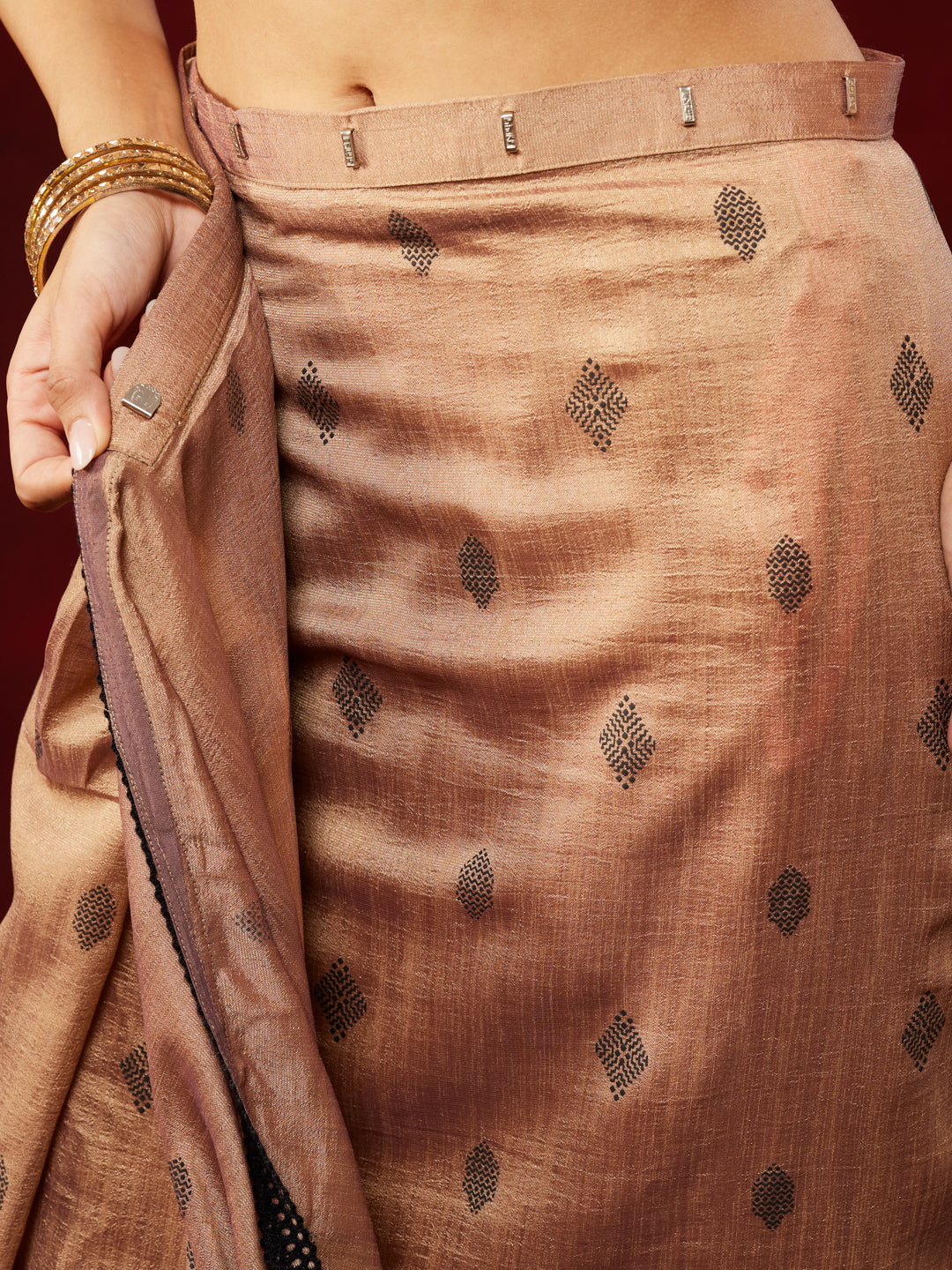 Ninnique Women's Brown Silk Blend Ready To Wear Printed Saree with Unstitched Blouse