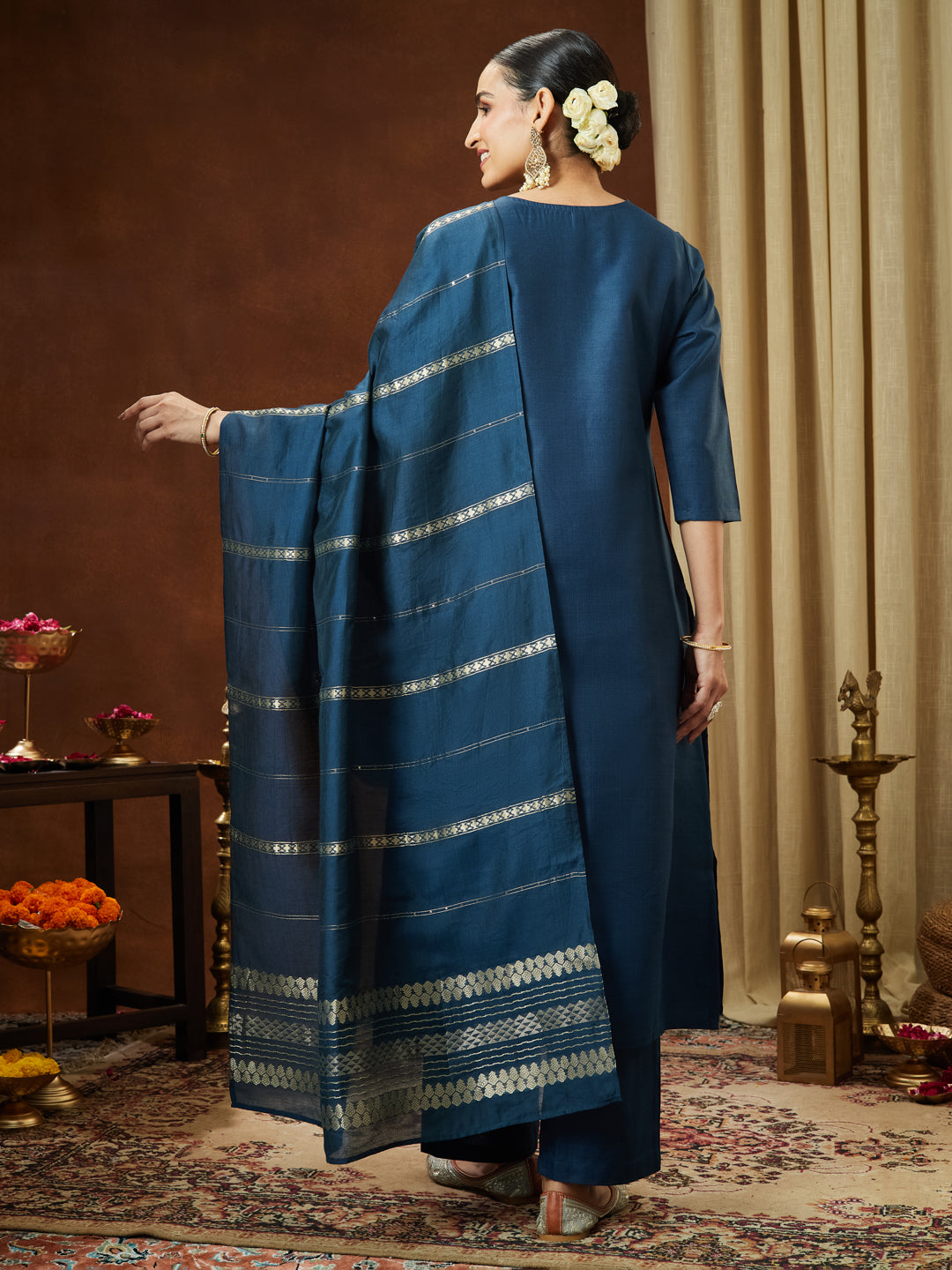 Ninnique Women's Teal Blue Cotton Blend Yoke Design Straight Kurta Set