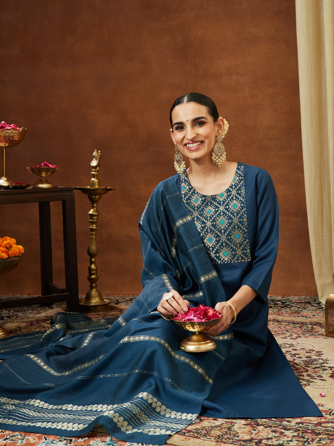 Ninnique Women's Teal Blue Cotton Blend Yoke Design Straight Kurta Set