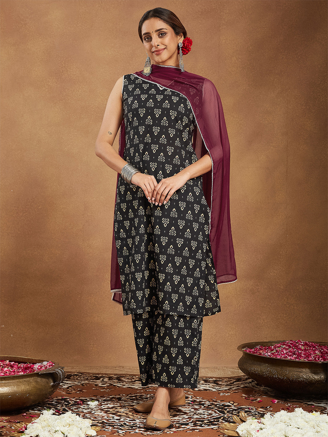 Ninnique Women's Black Cotton Ethnic Motifs Printed Straight Kurta Set