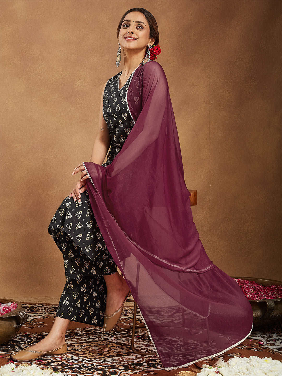 Ninnique Women's Black Cotton Ethnic Motifs Printed Straight Kurta Set