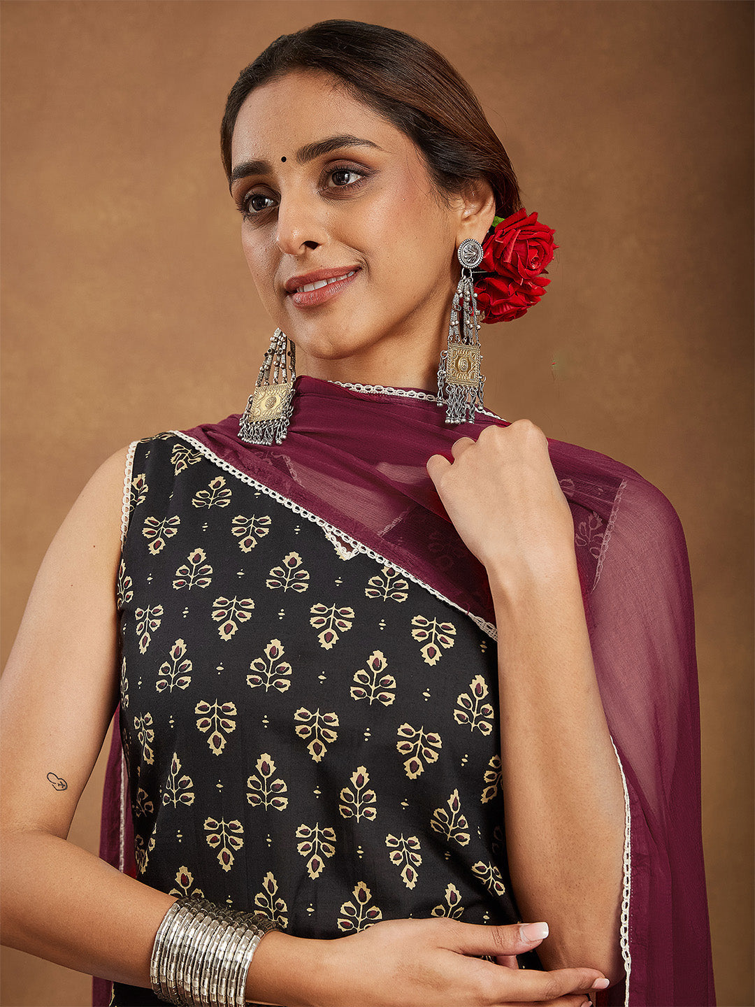 Ninnique Women's Black Cotton Ethnic Motifs Printed Straight Kurta Set