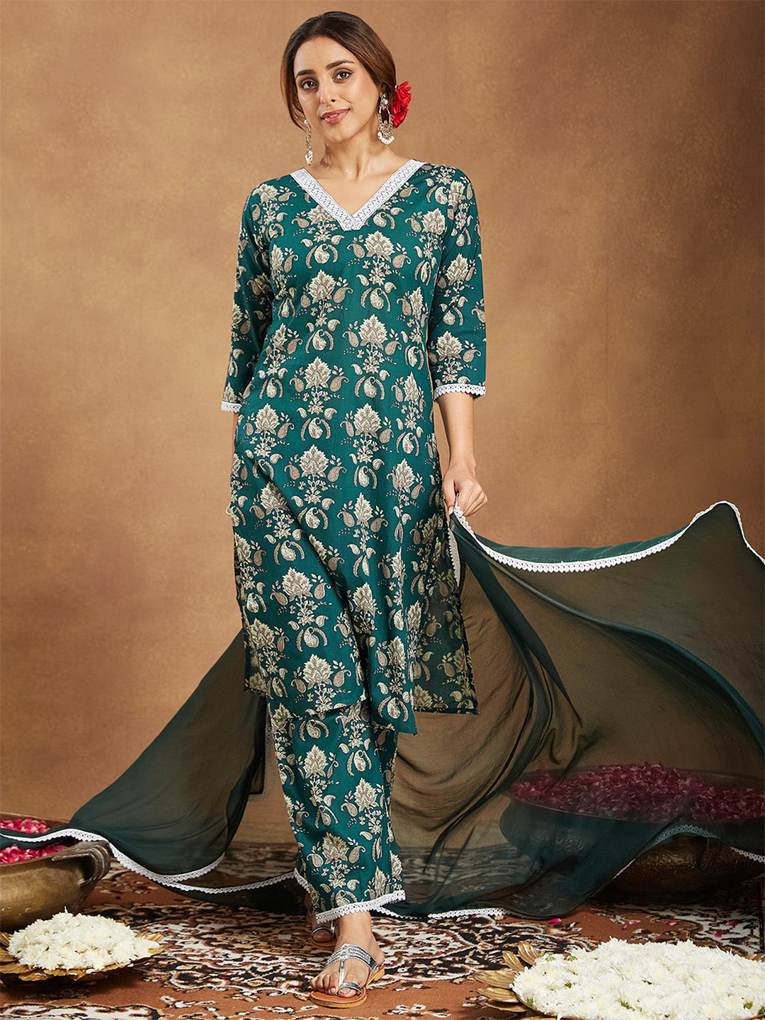 Ninnique Women's Green Pure Cotton Paisley Printed Straight Kurta With Palazzo Set