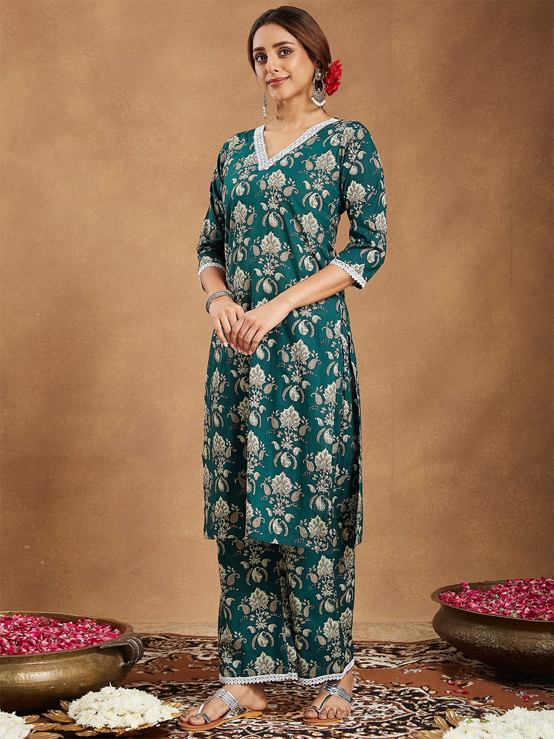 Ninnique Women's Green Pure Cotton Paisley Printed Straight Kurta With Palazzo Set