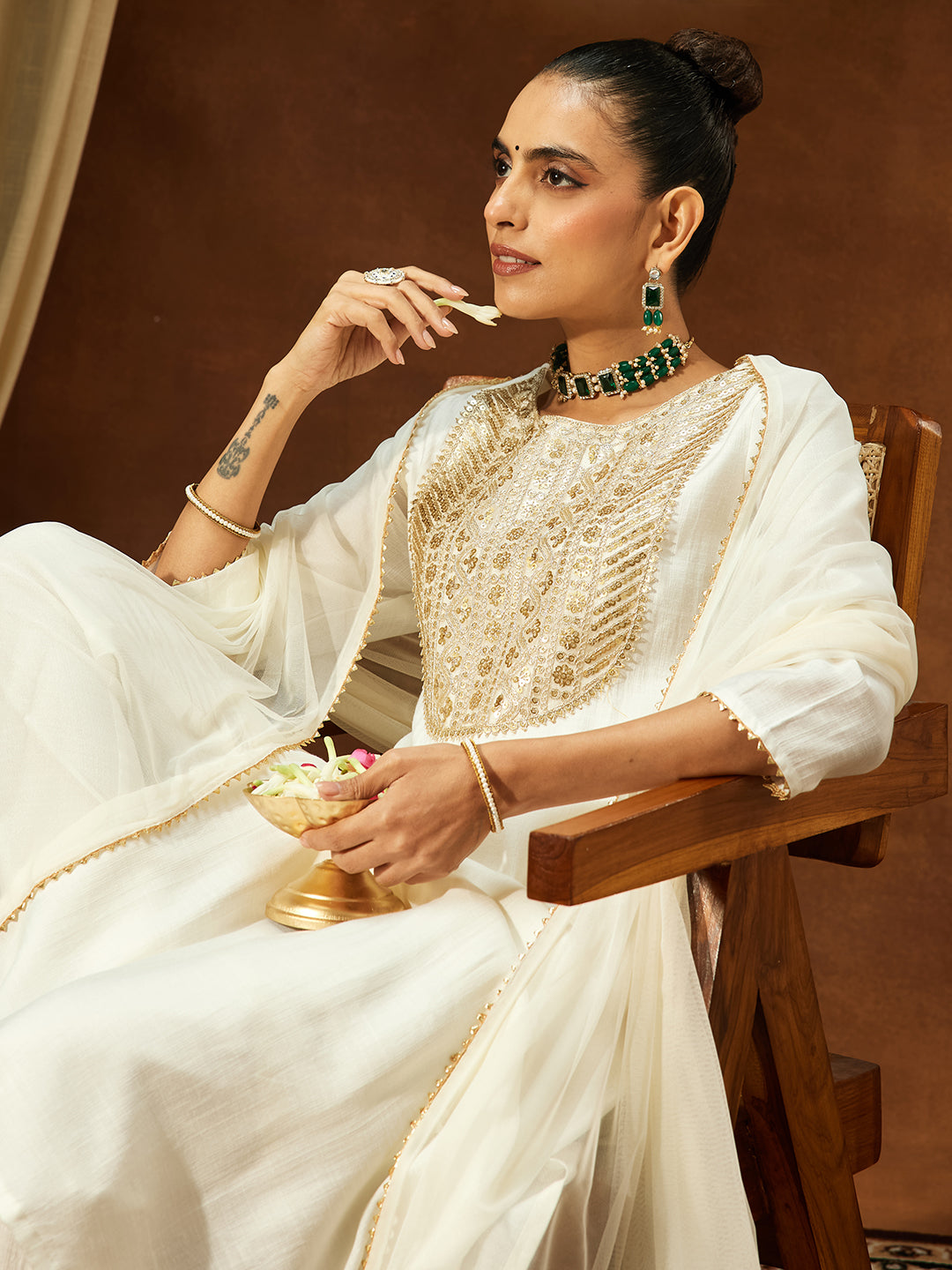 Ninnique Women's Off White Silk Blend Zari Yoke Embroidered Straight Kurta Set