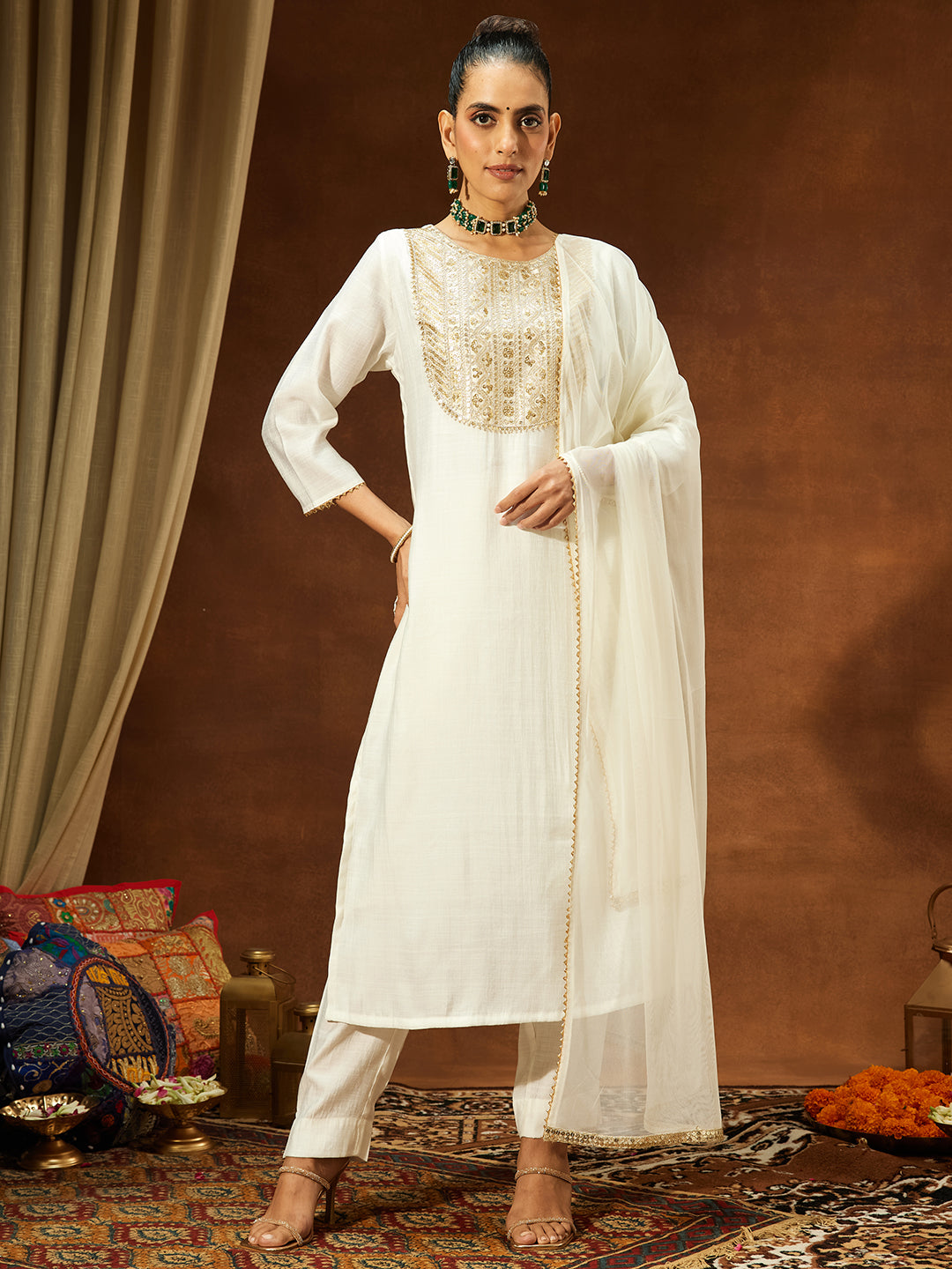 Ninnique Women's Off White Silk Blend Zari Yoke Embroidered Straight Kurta Set